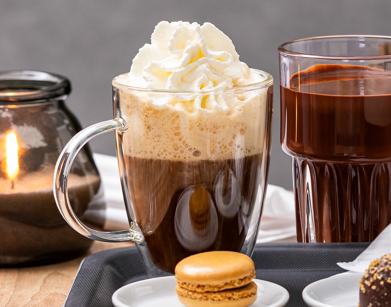 Un délicieux mélange de café, de cognac et de crème fouettée. 